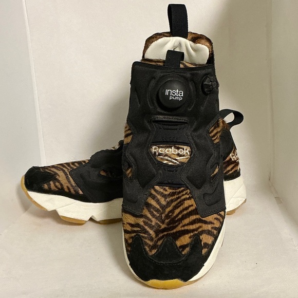 Reebok x Disney 🔥HTF🔥 Instapump Fury OG Tiger Print Sneakers - Size  6.5 - EUC - Picture 1 of 12